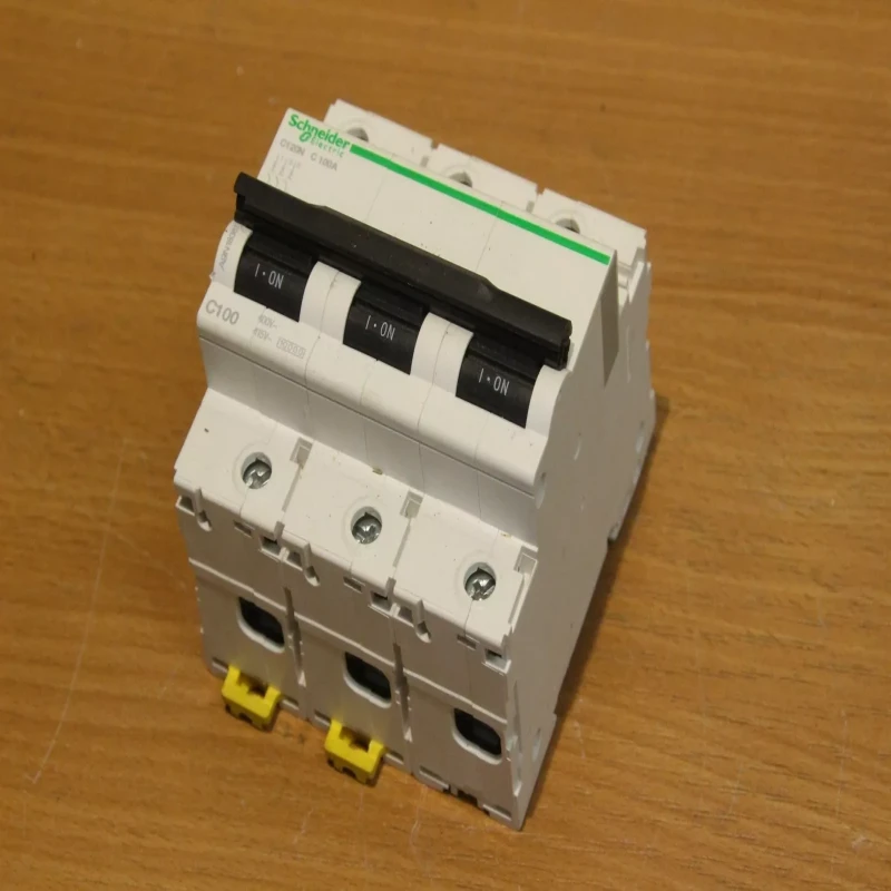 Schneider MCBs - AC - C120 N(10kA) - 3 Pole - 100A (A9N18367)